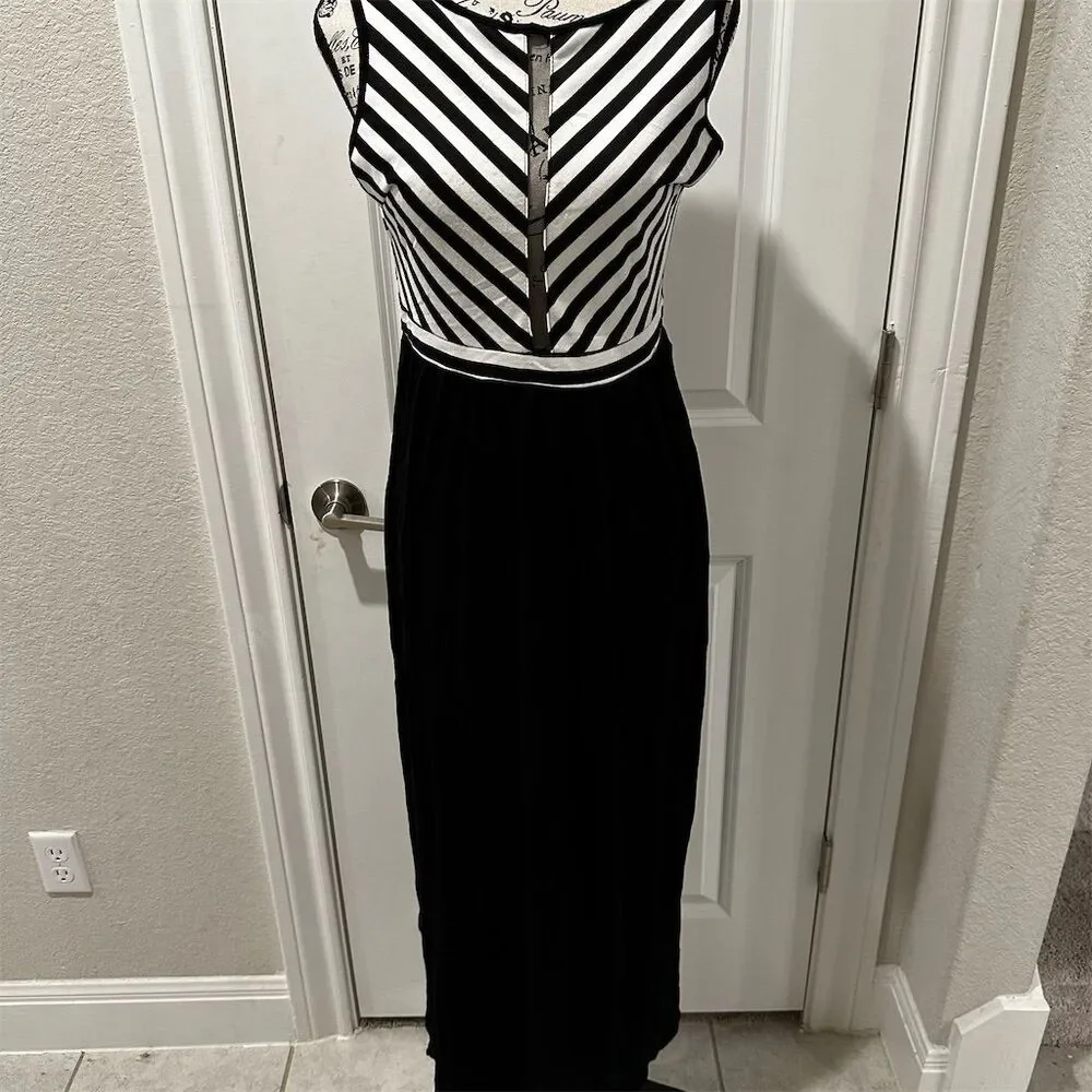 Malloy Women's Black & White Striped Sleeveless Maxi Dress Size L - Picture 1 of 5